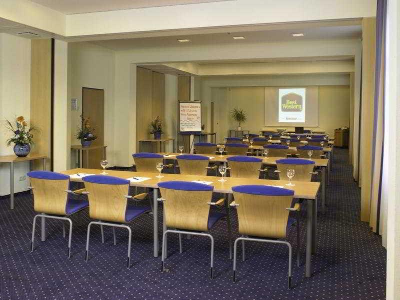 Tryp By Wyndham Luebeck Aquamarin Hotel Exterior photo